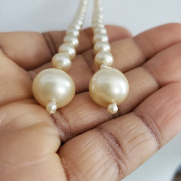 Vintage Pearl Drop Necklace - Picture 6 of 6